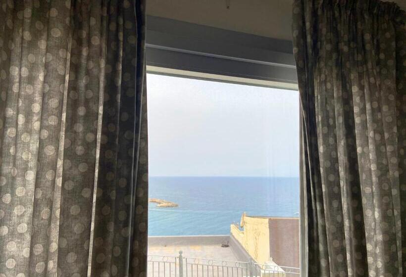 آپارتمان 1 خوابه با تراس, Residenza Miramare