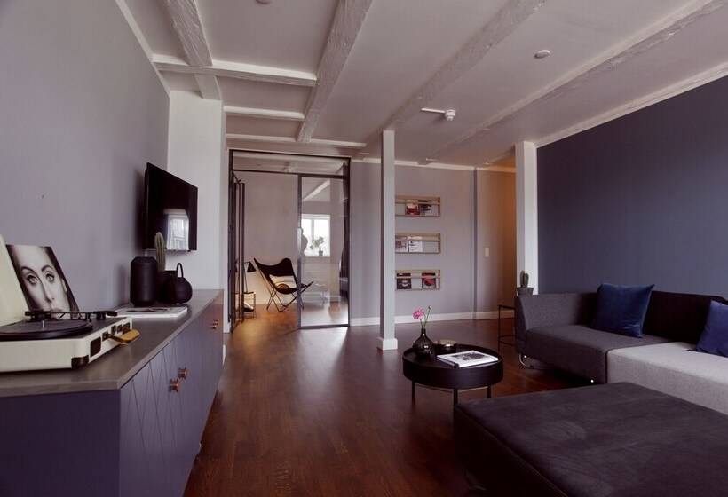 1 Bedroom Penthouse Apartment, Arthur Aparts