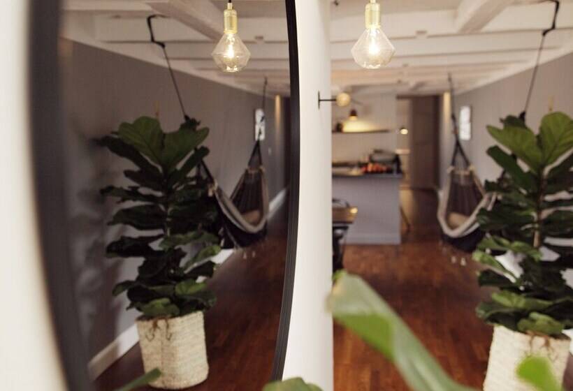 1 Bedroom Penthouse Apartment, Arthur Aparts