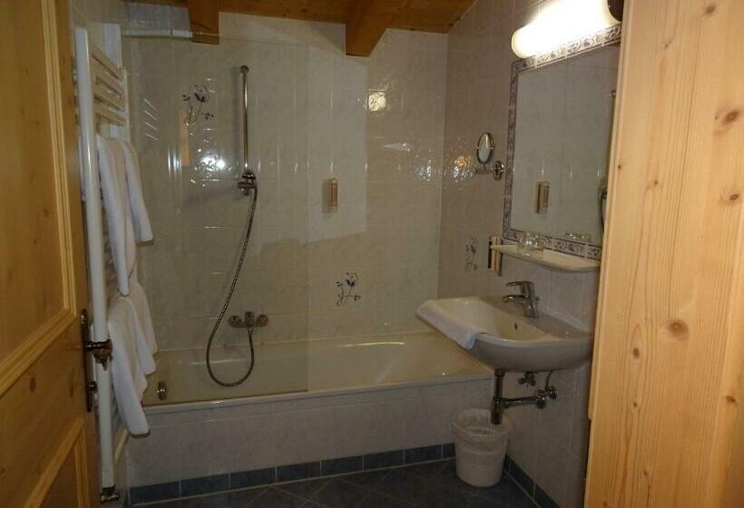 سوییت, Alpenhotel Landhaus Küchl