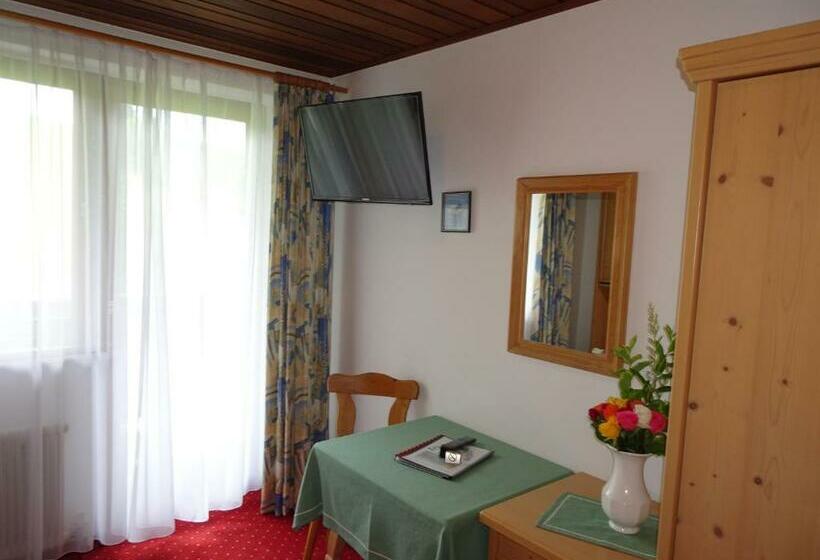 اتاق استاندارد یک نفره, Alpenhotel Landhaus Küchl