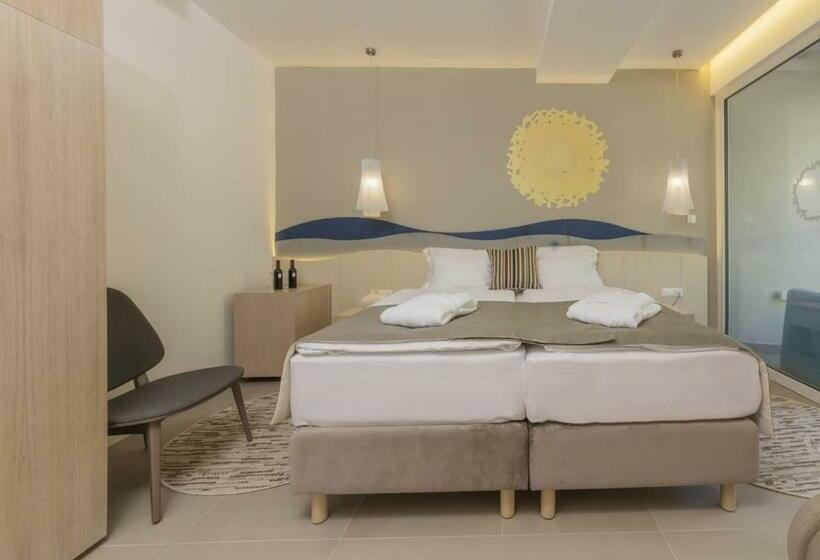 اتاق سوپریور با بالکن, Bluesun Hotel Jadran