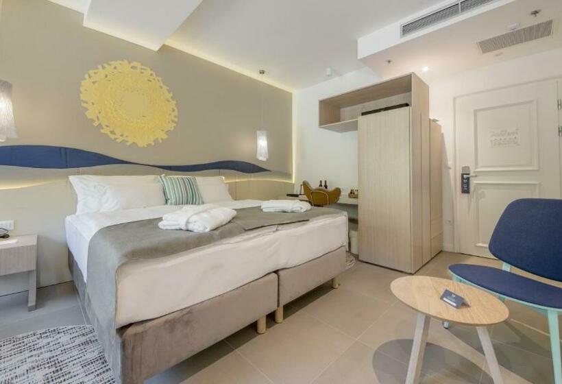 اتاق اکونومی, Bluesun Hotel Jadran