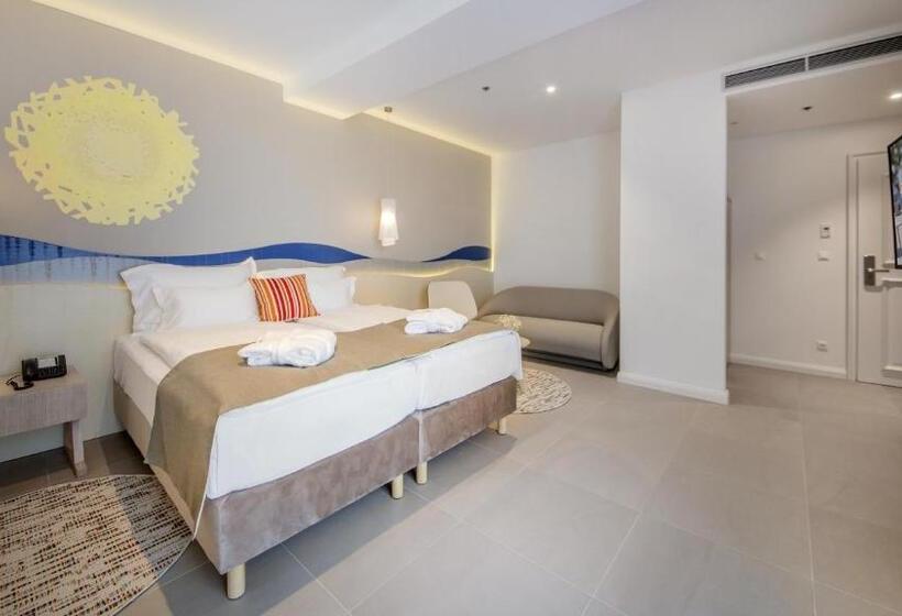 سوییت جونیور, Bluesun Hotel Jadran