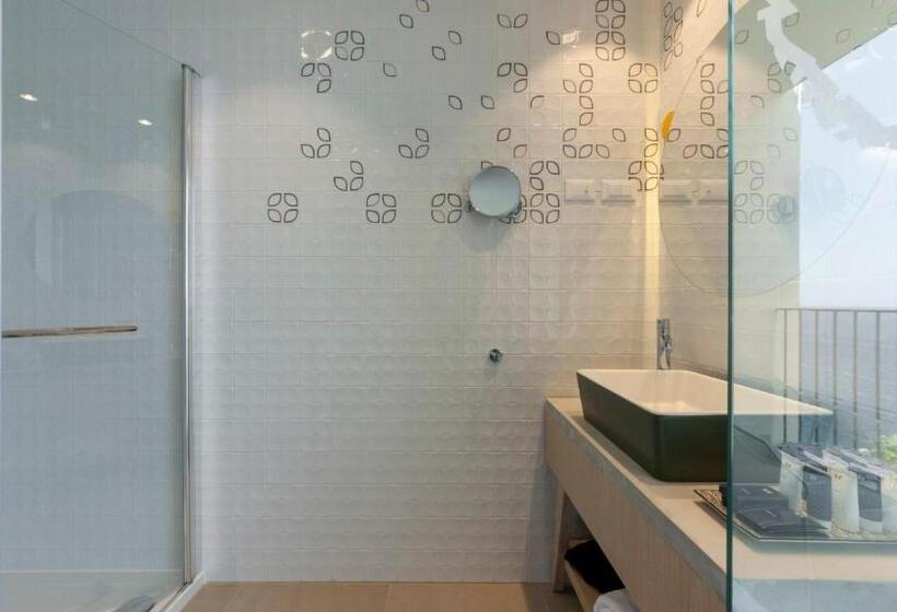 اتاق استاندارد با بالکن و چشم‌انداز دریا, Bluesun Hotel Jadran