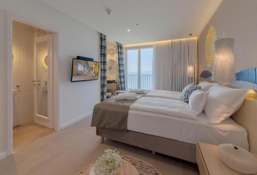 اتاق استاندارد با بالکن و چشم‌انداز دریا, Bluesun Hotel Jadran