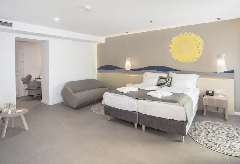 استودیوی استاندارد با چشم‌انداز دریا, Bluesun Hotel Jadran