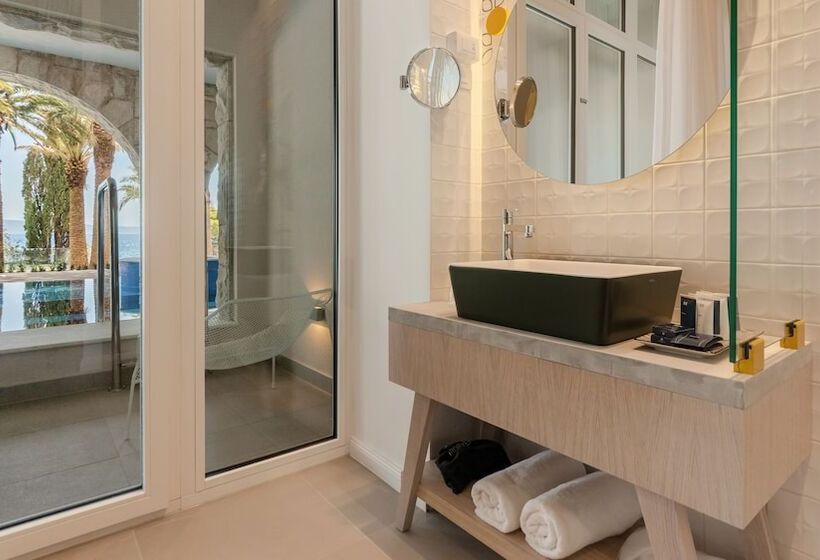 استودیوی استاندارد با چشم‌انداز دریا, Bluesun Hotel Jadran