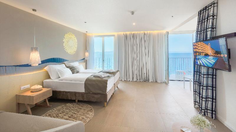 سوییت جونیور با چشم‌انداز دریا, Bluesun Hotel Jadran