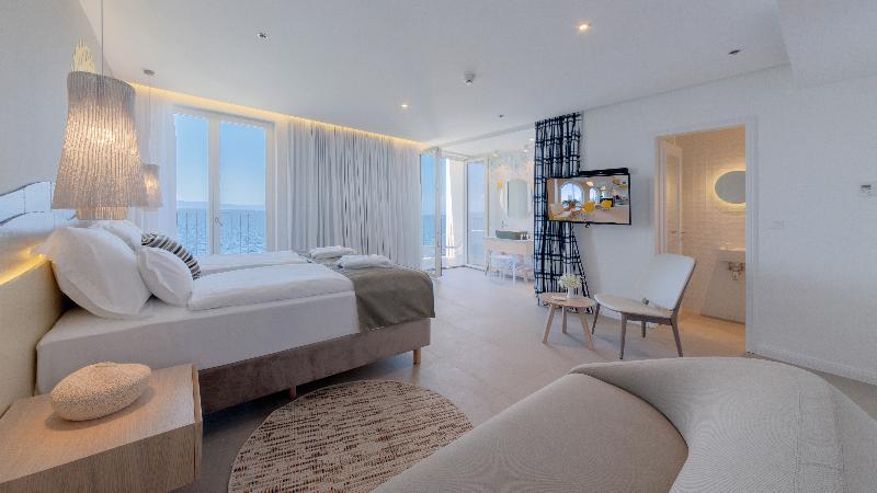 سوییت جونیور با چشم‌انداز دریا, Bluesun Hotel Jadran