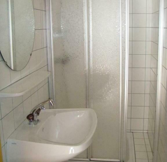 اتاق استاندارد سه نفره, Jugendherberge Bad Gastein