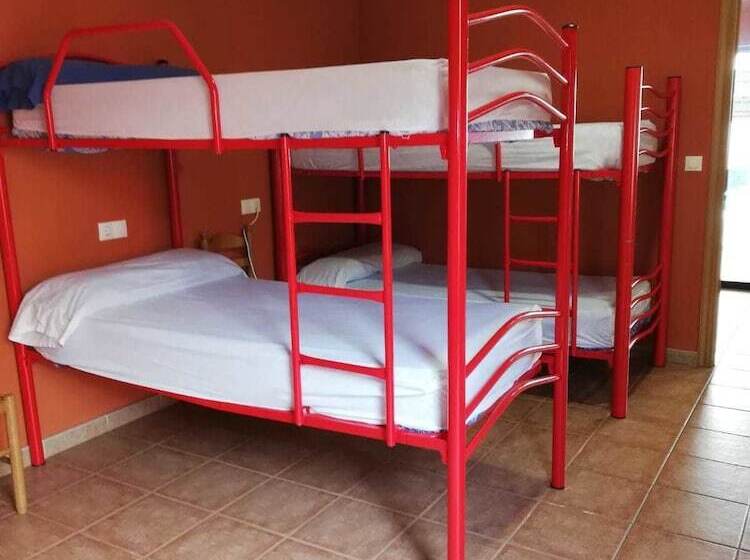 تختخواب در اتاق مشترک, Albergue O Encontro   Hostel