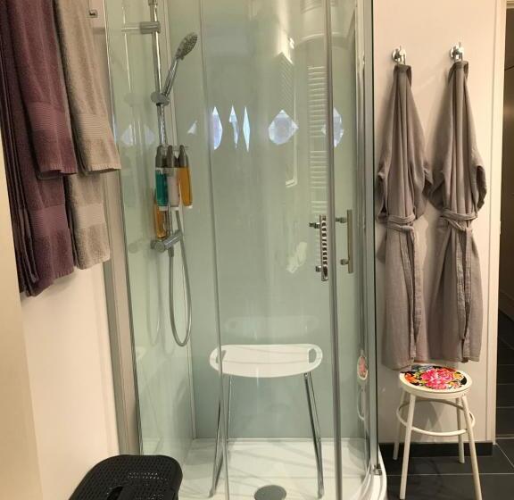 سوئیت با وان آب گرم, B&b Huyze Walburga
