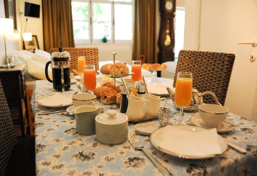 سوئیت با وان آب گرم, B&b Huyze Walburga