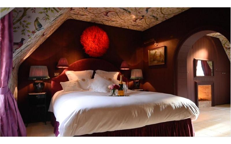 سوئیت جونیور با چشم‌انداز, Exclusive Suites The Secret Garden