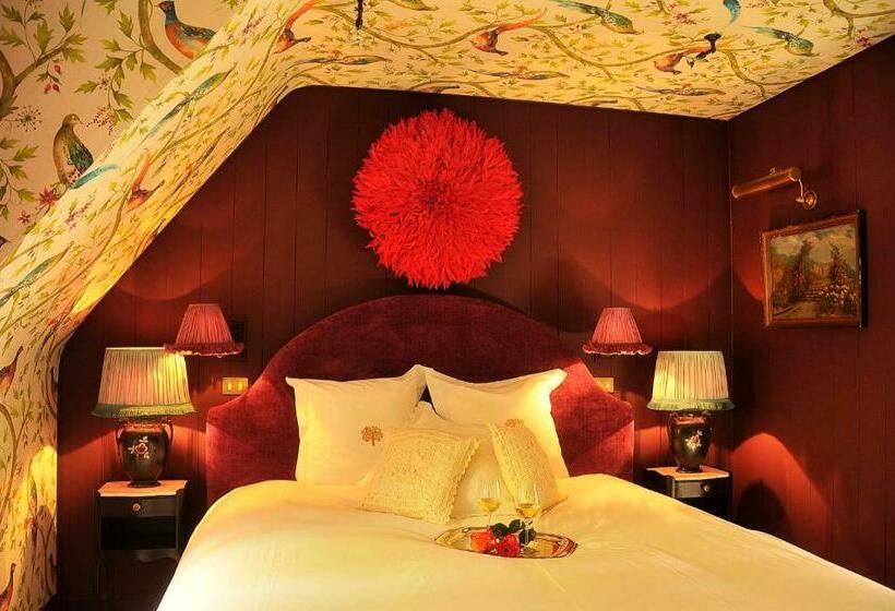 سوئیت جونیور با چشم‌انداز, Exclusive Suites The Secret Garden