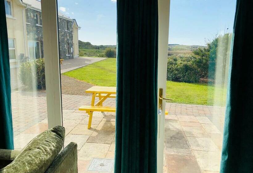 خانه 2 خوابه, Connemara Sands Hotel & Spa