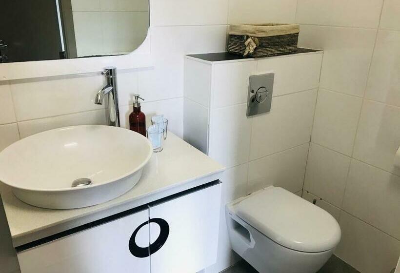 اتاق استاندارد با چشم‌انداز باغ, Taos B&b