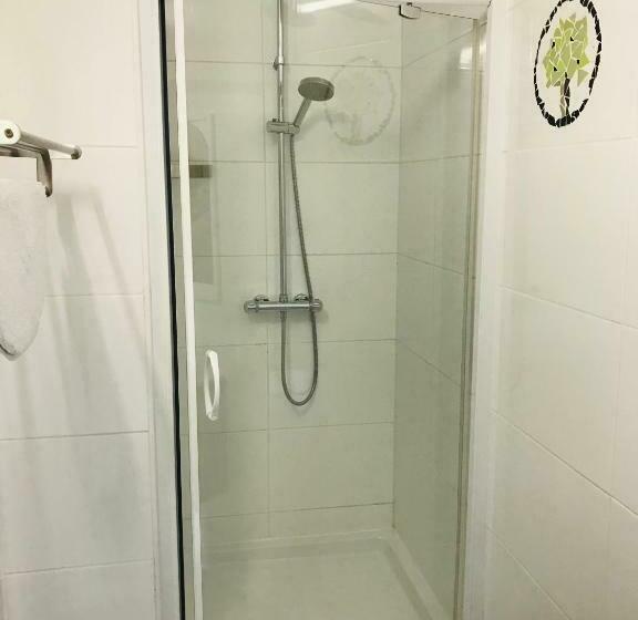 اتاق استاندارد با چشم‌انداز باغ, Taos B&b