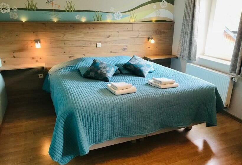 اتاق استاندارد با چشم‌انداز باغ, Taos B&b