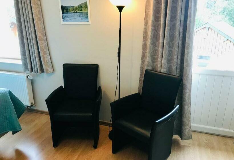 اتاق استاندارد با چشم‌انداز باغ, Taos B&b