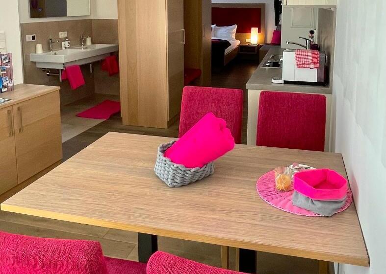 سوئیت با بالکن, Aparthotel Bergtraum