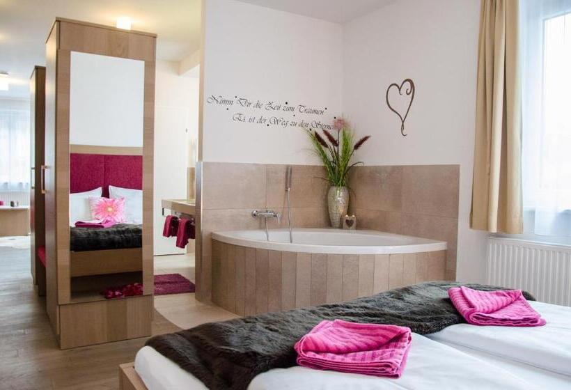 سوئیت با بالکن, Aparthotel Bergtraum