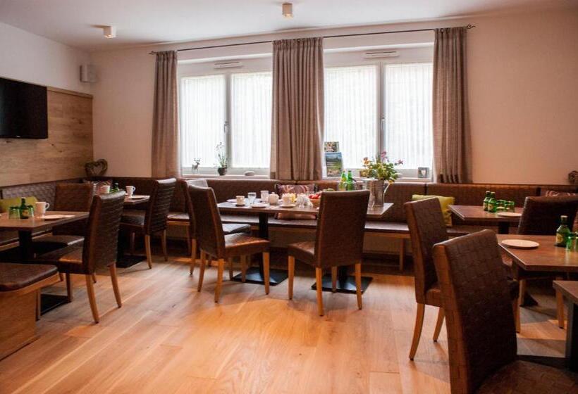 اتاق خانوادگی, Aparthotel Bergtraum