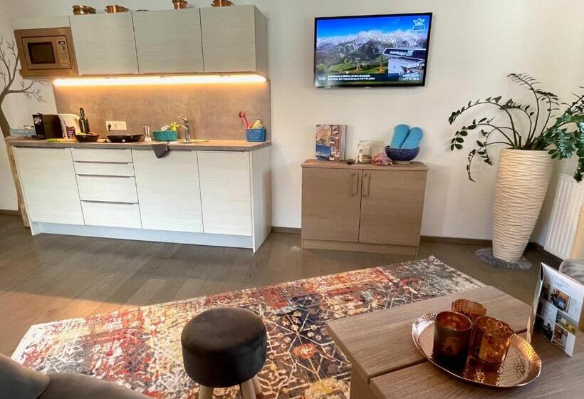 آپارتمان 2 خوابه با بالکن, Aparthotel Bergtraum