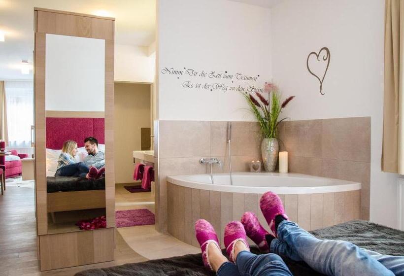 سوئیت با بالکن, Aparthotel Bergtraum