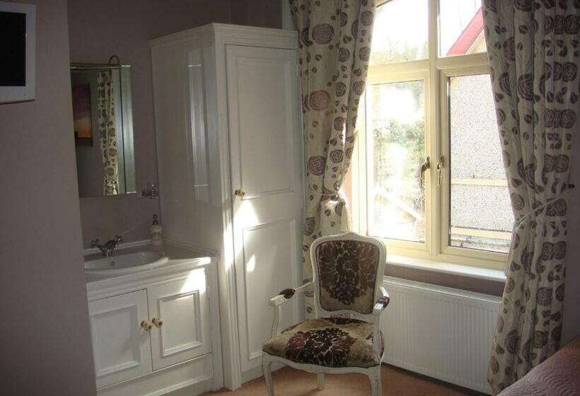 اتاق استاندارد, Shandon Bells Guest House