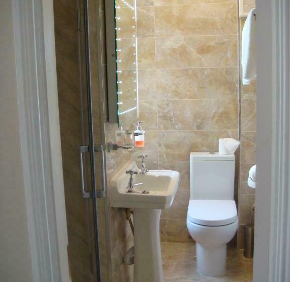 اتاق استاندارد, Shandon Bells Guest House