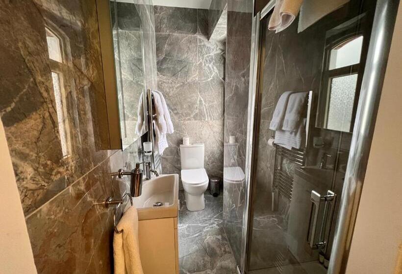 اتاق لوکس, Shandon Bells Guest House