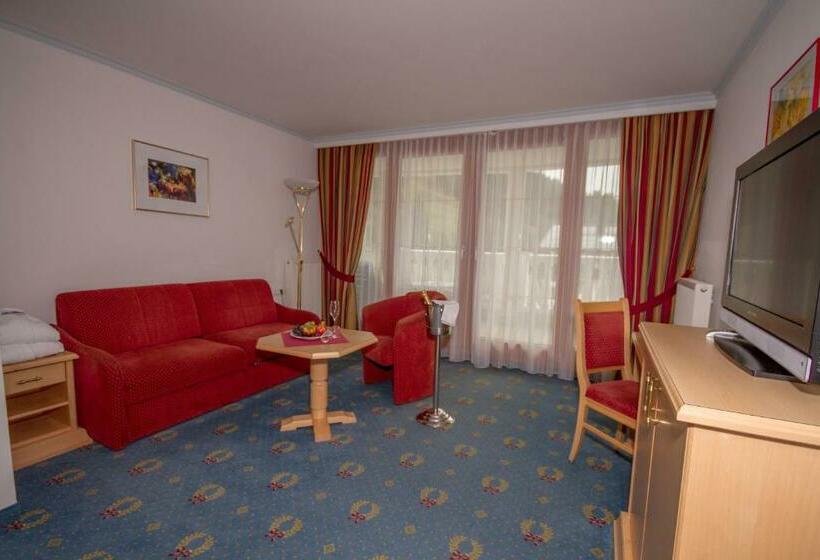 سوئیت با بالکن, Berg & Spa Hotel Urslauerhof