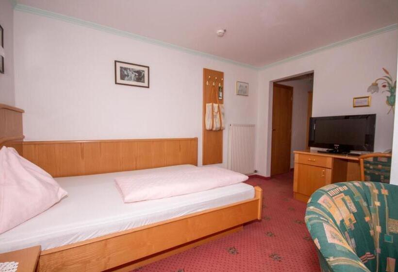 اتاق استاندارد با بالکن, Berg & Spa Hotel Urslauerhof