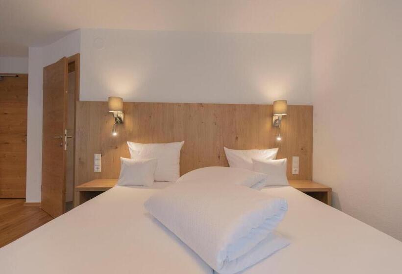 اتاق سوپریور, Berghotel Rasis