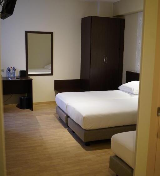 Quarto Triplo Standart, Corner House By Wp Hotels