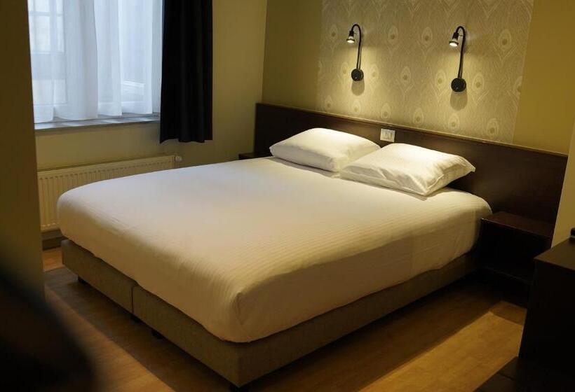 Superior Room King Size Bed, Corner House By Wp Hotels
