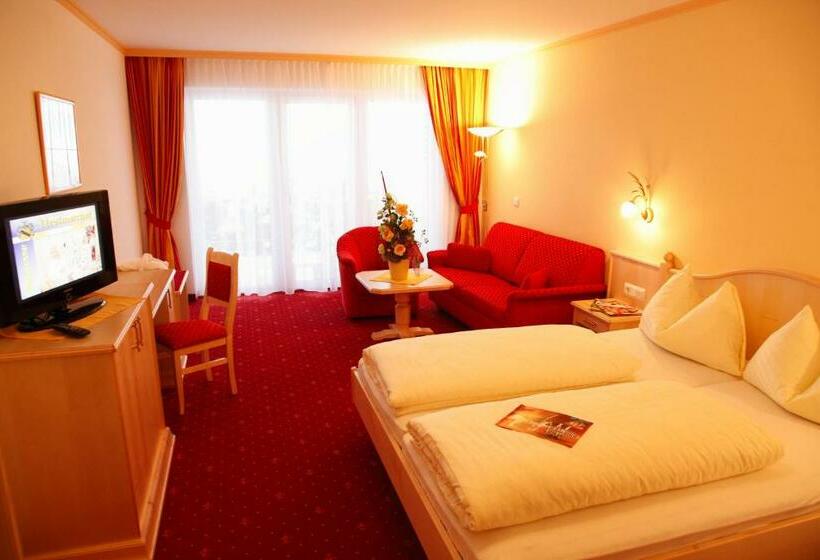 سوییت جونیور با بالکن, Berg & Spa Hotel Urslauerhof
