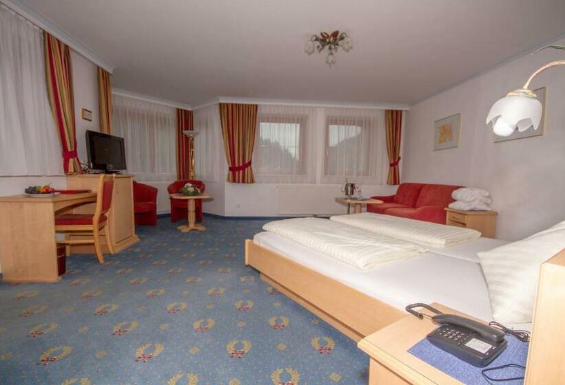 سوییت جونیور با بالکن, Berg & Spa Hotel Urslauerhof