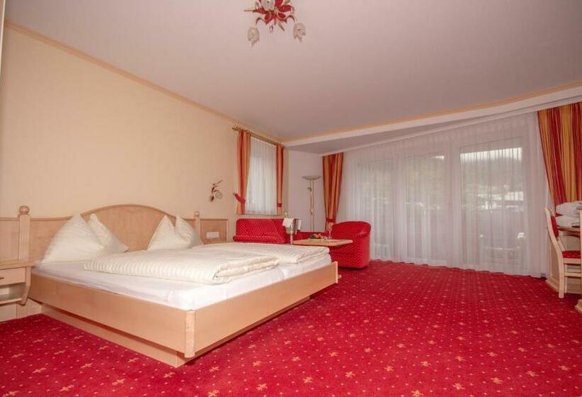 سوییت جونیور با بالکن, Berg & Spa Hotel Urslauerhof