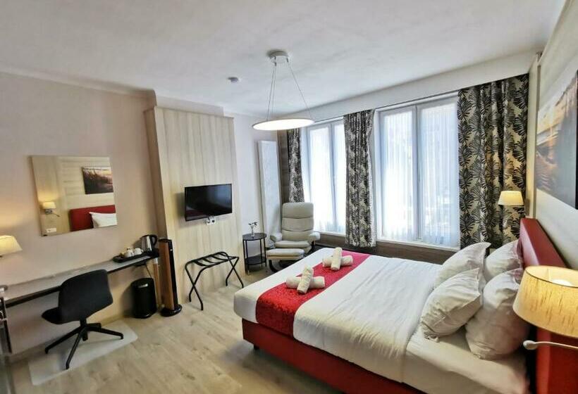 Superior Room with Terrace, Cardiff