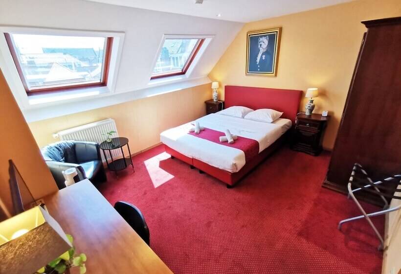 اتاق کلاسیک, Cardiff