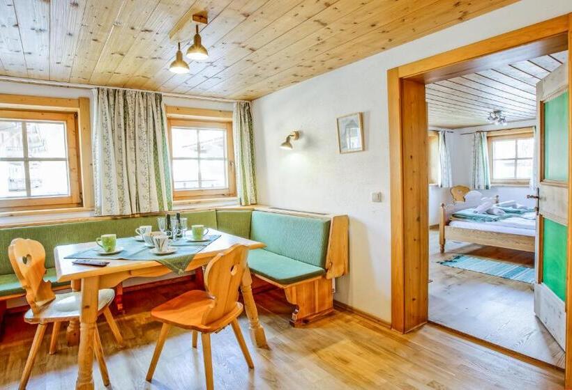 سوئیت 2 خوابه, Gasthaus Auwirt