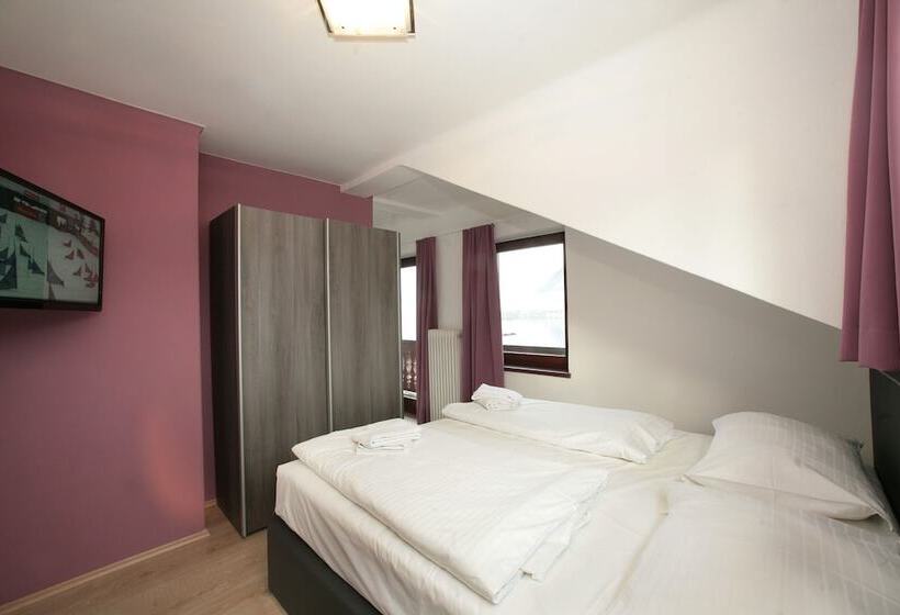 Comfort room with balcony, Lake And Cityhotel Edelweiss   Self Check In