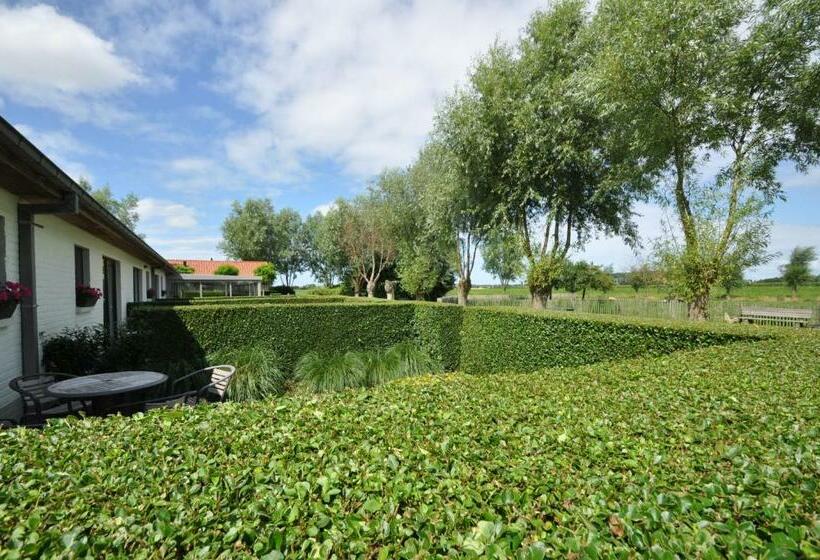 اتاق خانوادگی با چشم‌انداز باغ, B&b Knotwilgenhoeve