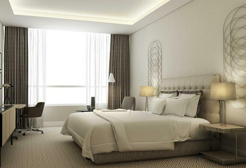 带大床的行政房间, Hilton Tangier City Center