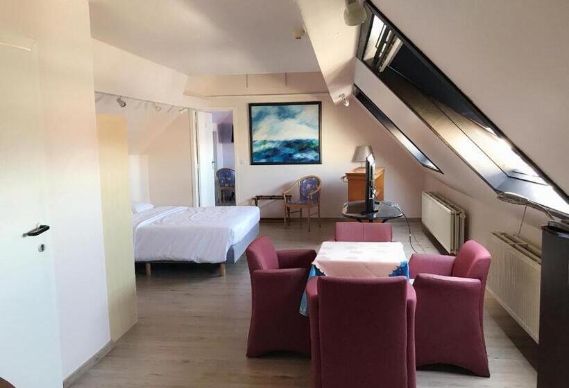 اتاق خانوادگی, Claridge