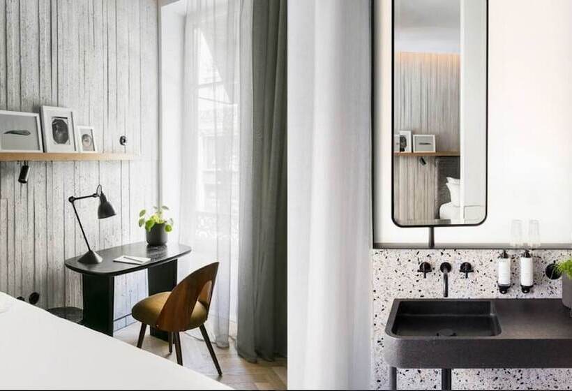 اتاق استاندارد با بالکن, Hôtel National Des Arts Et Métiers