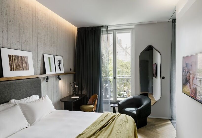 اتاق استاندارد با بالکن, Hôtel National Des Arts Et Métiers